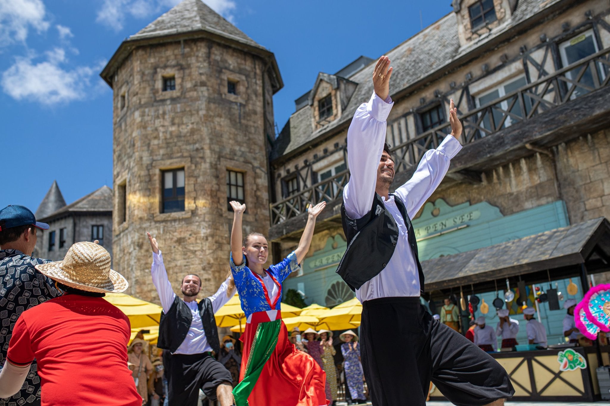 [다낭]  바나힐 왕복셔틀 #호텔픽업드랍 #가이드 #공항드랍 #호이안 #짐보관